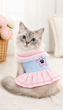 LuluPengu clothing gallery scene GPT replacement: pet-sailor-outfit: 6场景图.png